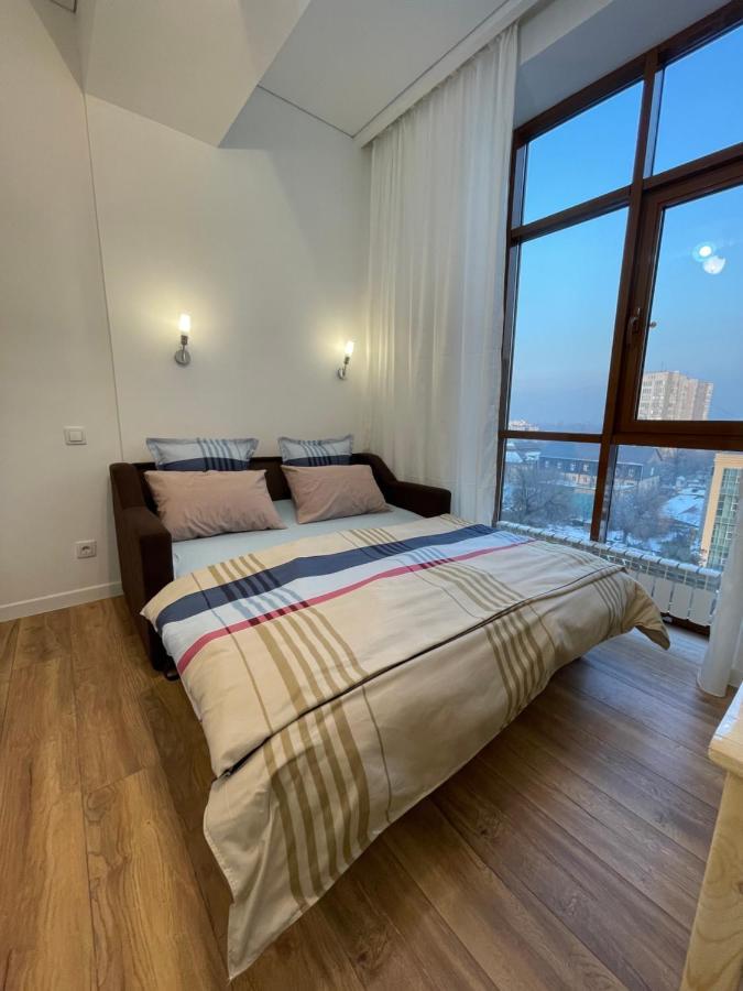 Appartamento Mini cozy corner #1 Almaty Esterno foto